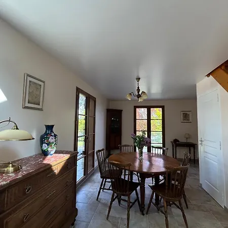 Holiday home En Bord De Seine Villequier